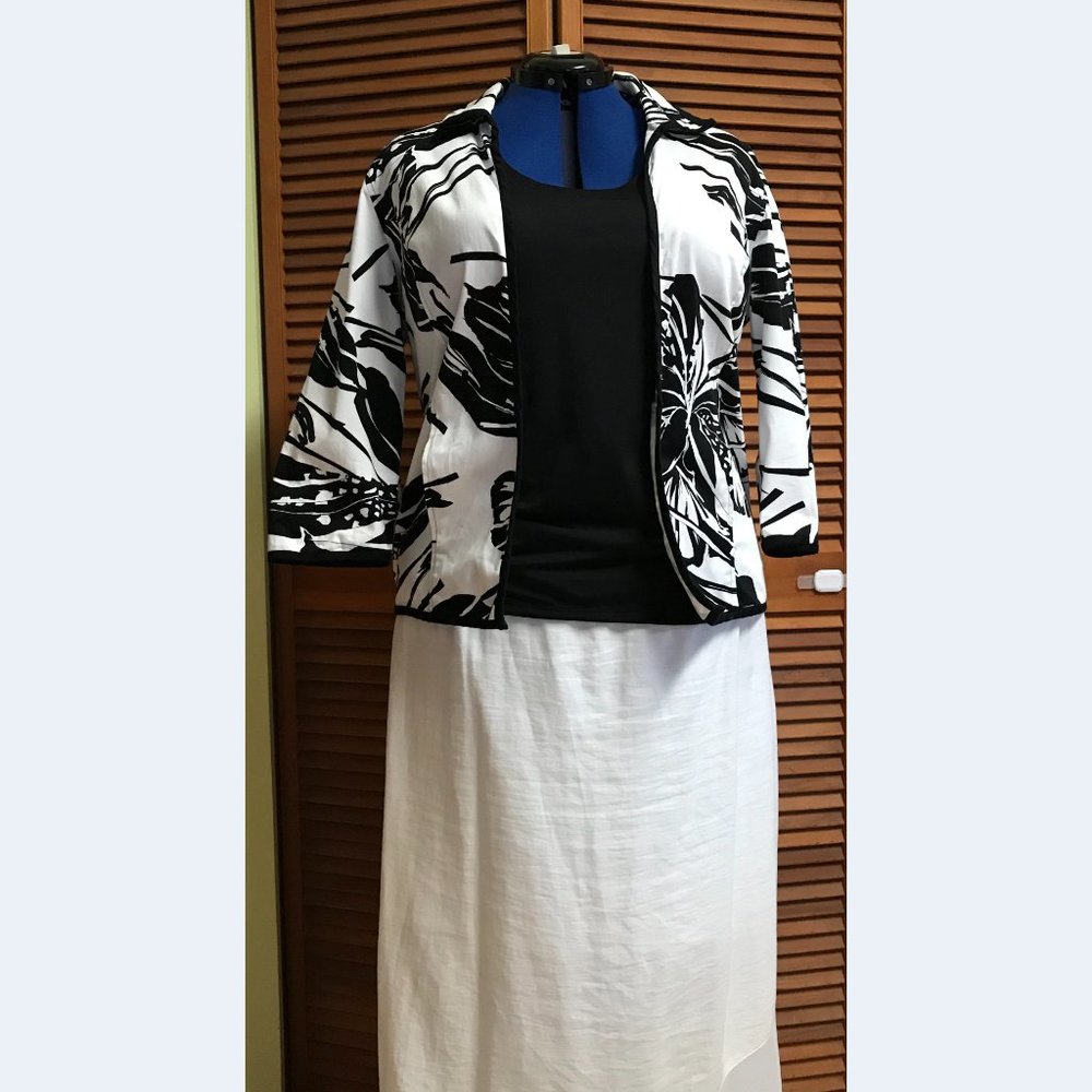 Women Chico's Brand (Large) Black/White Open Front Jacket